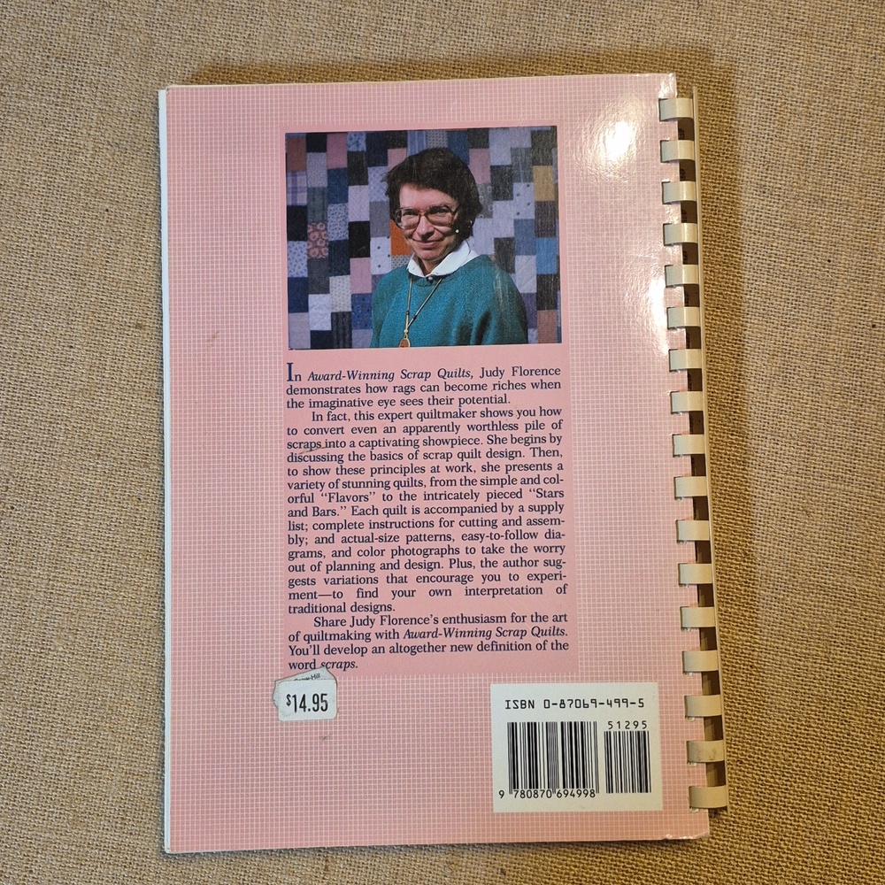 2 vintage quilting books: "Award-Winning Scrap Quilts" & "The Pieceable Kingdom" - Picture 5 of 11